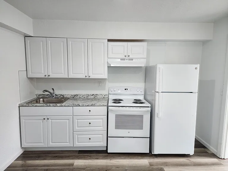 101 E Carson Ave #10 — Photo 6