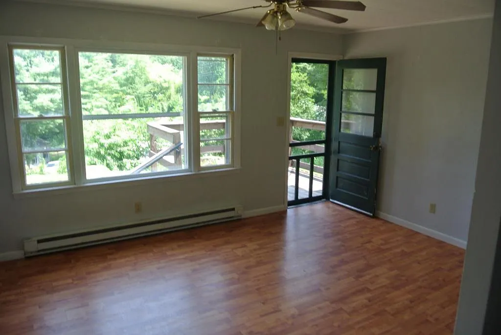 93 Pecan Dr — Photo 2