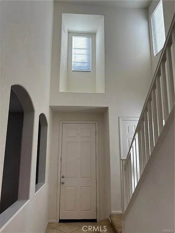 3 bed, 2.5 bath, 1660 sqft, $3,100 — Photo 3