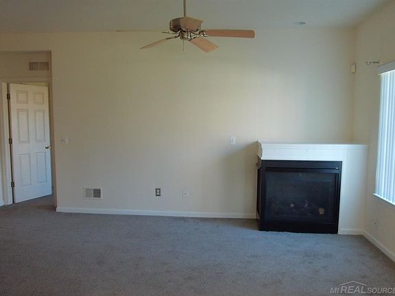 3rd image of 2009 Monarch Dr