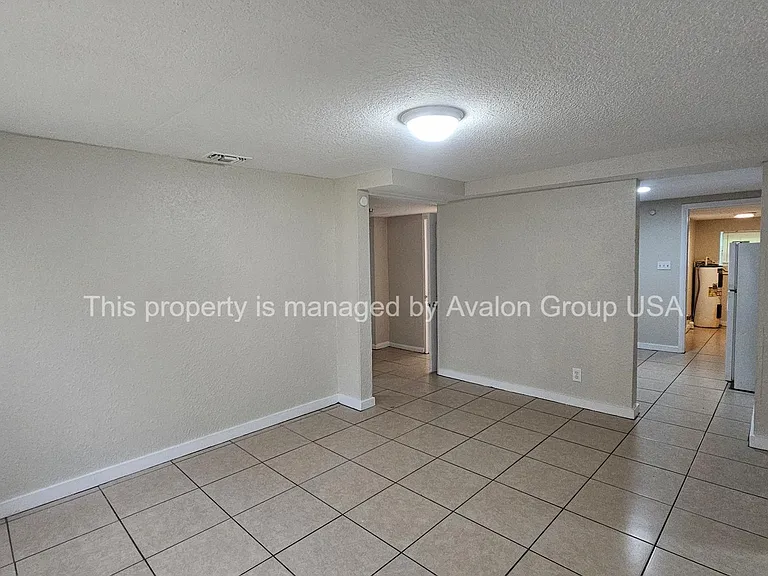 9831 Ridge Blvd — Photo 13