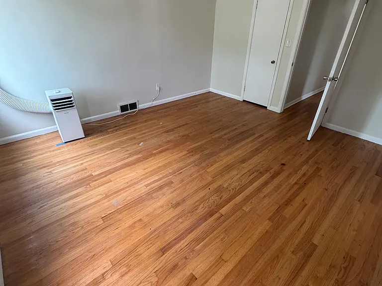 4670 Roemer St — Photo 11