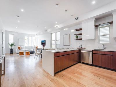 91 Pearsall Ave #A, Jersey City, NJ, 07305