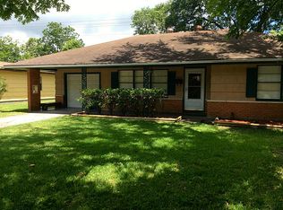 2910 Patricia St, La Marque, TX 77568