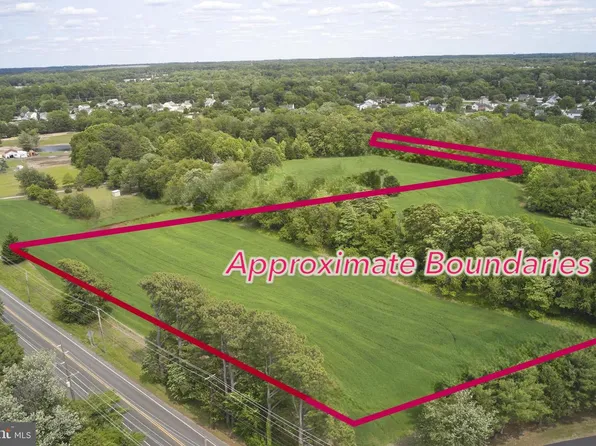 445 Hurffville Grenloch Rd, Sewell, NJ 08080