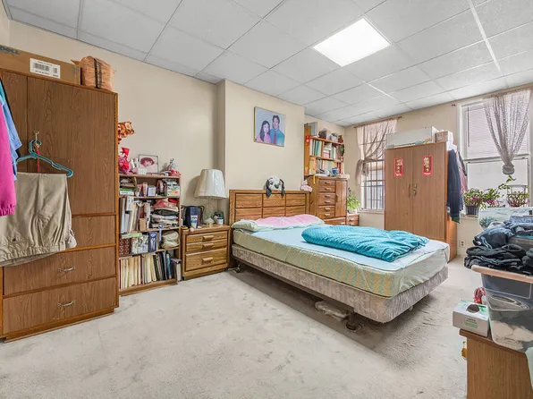 5209 Ft Hamilton Parkway image 12 of 31