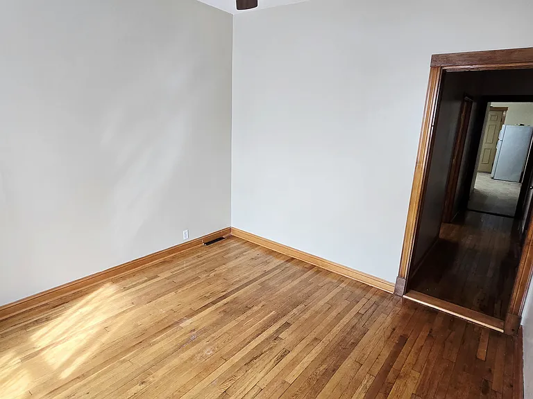 919 N Leavitt St #1F — Photo 3