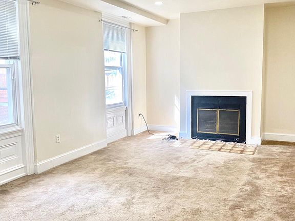 3rd image of 1531 Green St APT 3