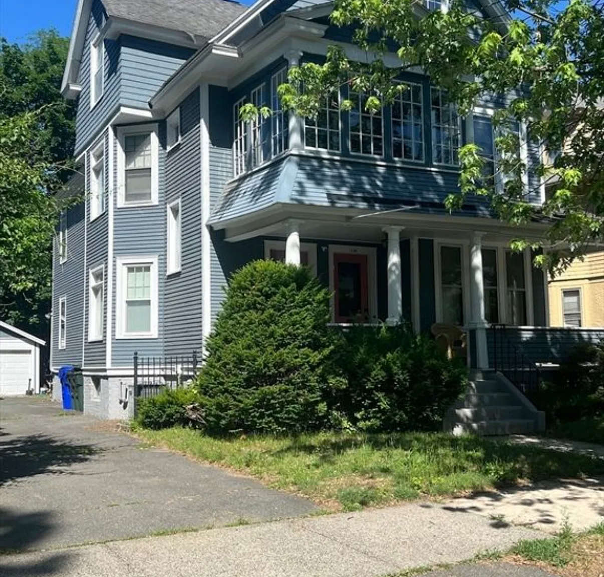 3 bed, 1200 sqft, $1,895 — Photo 2