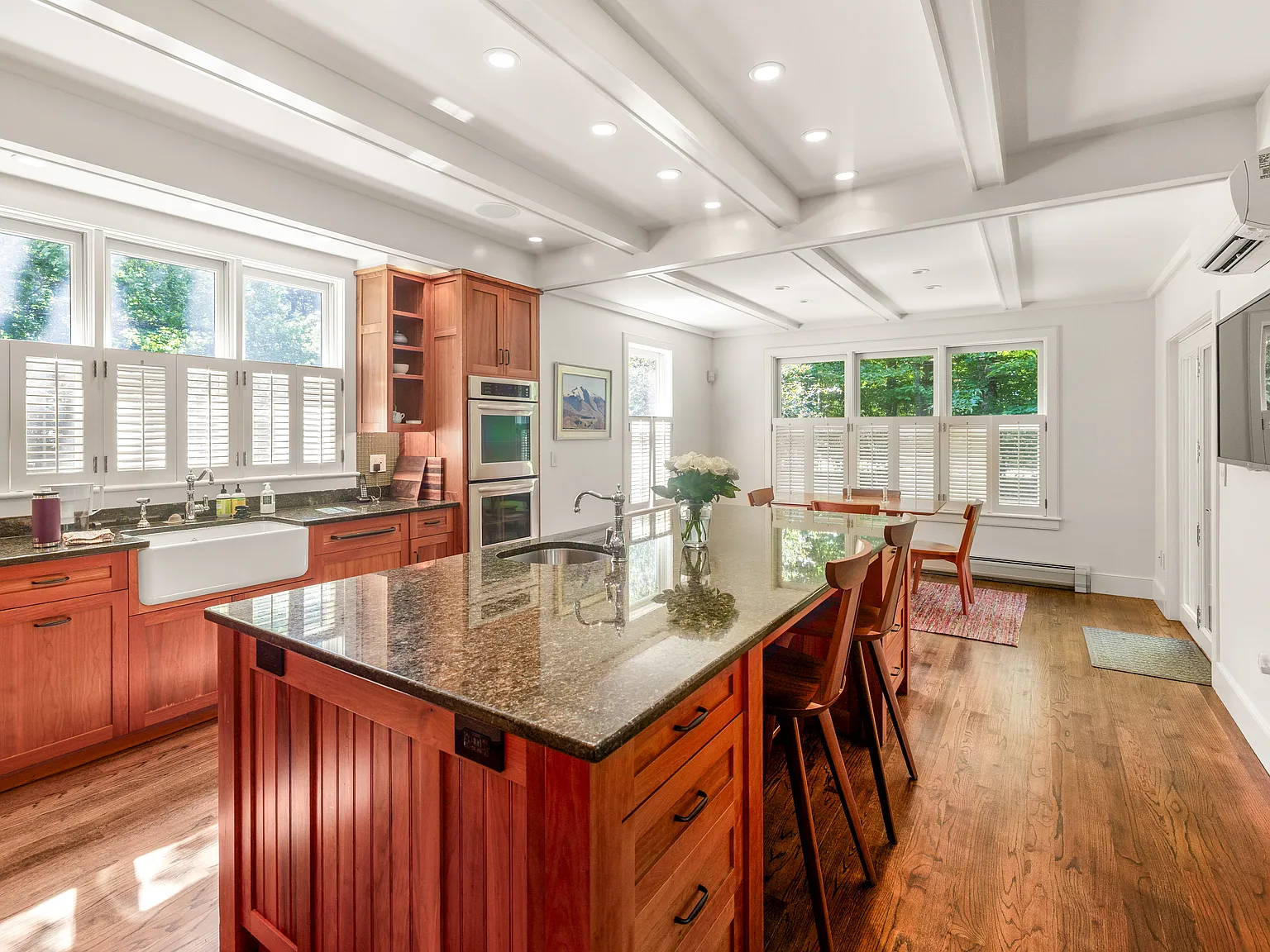 5 bed, 6.5 bath, 6300 sqft, $13,500 — Photo 3