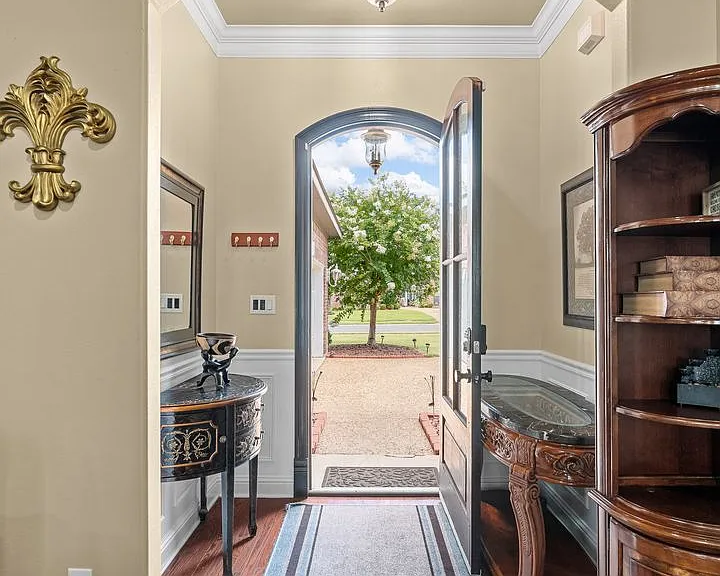 410 Half Moon Ln — Photo 13