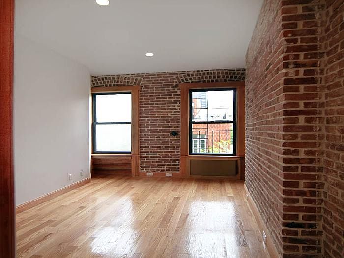 2nd image of 300 E 54th St