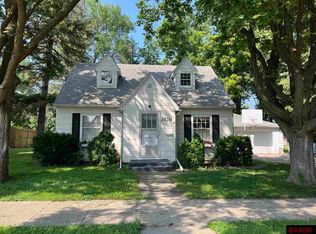 809 9th Ave N, Saint James, MN 56081