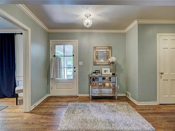 2nd image of 1612 Norwood Pl