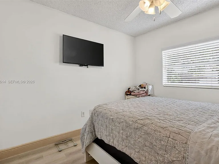 5571 NW 188th St — Photo 19
