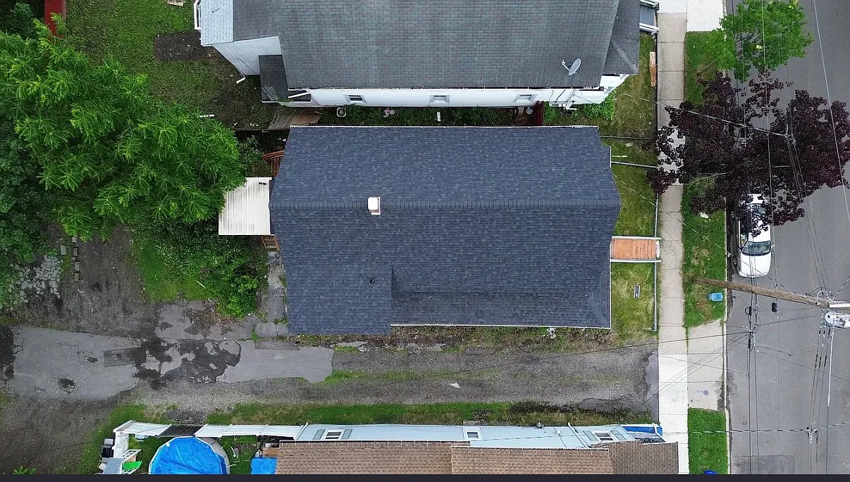 2 bed, 950 sqft, $1,300 — Photo 2
