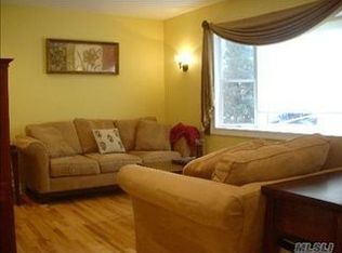 340 Ontario St, Ronkonkoma, NY 11779