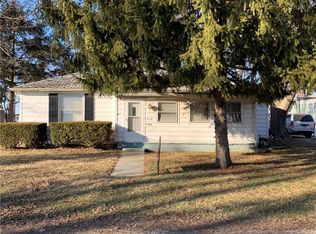 313 W Arthur St, Paris, IL 61944