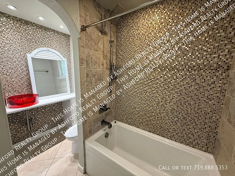 1220 E San Rafael St — Photo 15