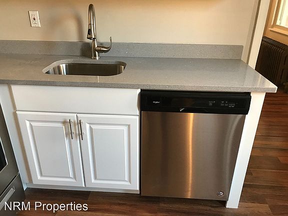 3rd image of 426 Greenfield Ave #9187793