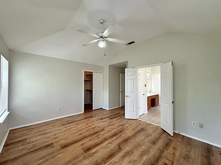 607 Hogan Dr — Photo 29