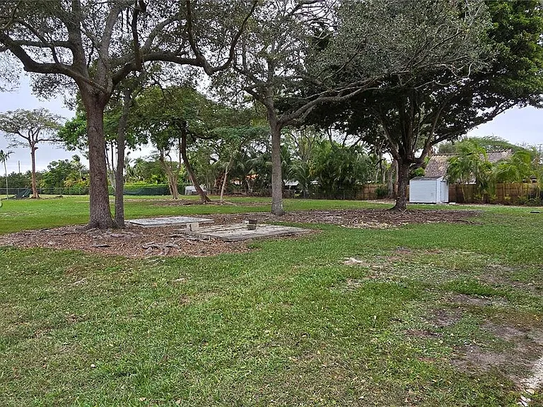 6500 SW 82nd Ave — Photo 15