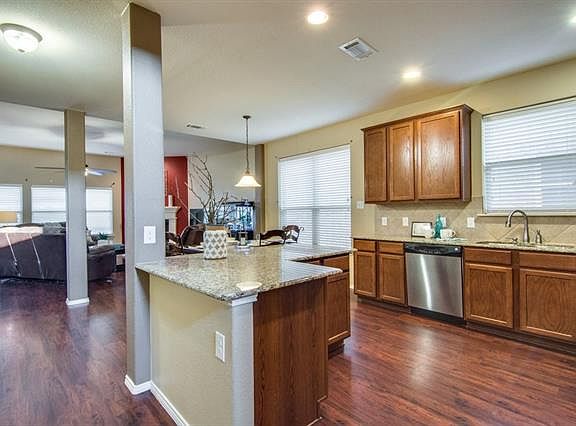 3rd image of 8920 Brook Hill Ln
