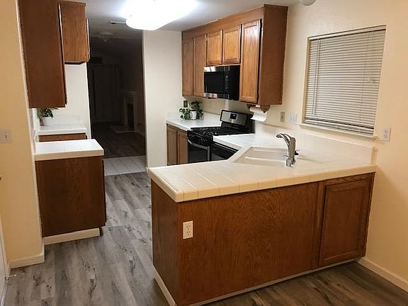 2nd image of 218 Aaron Cir