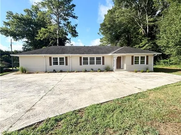 605 W Girard Ave, Cedartown, GA 30125