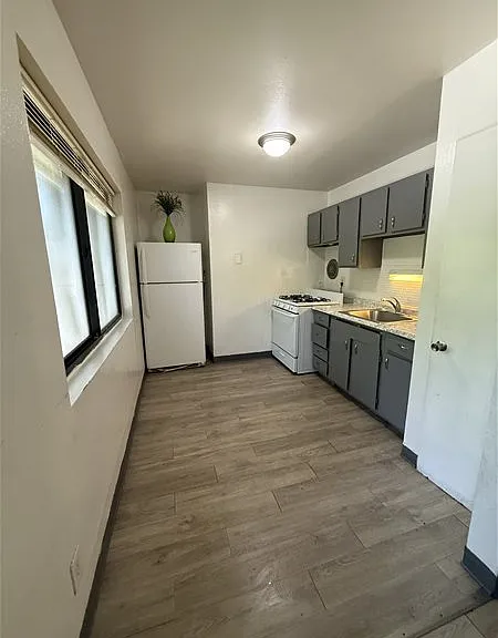 2600 Tyrell Dr E — Photo 2