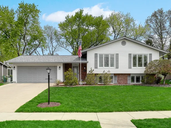 920 Harrison Ln, Hoffman Estates, IL 60192