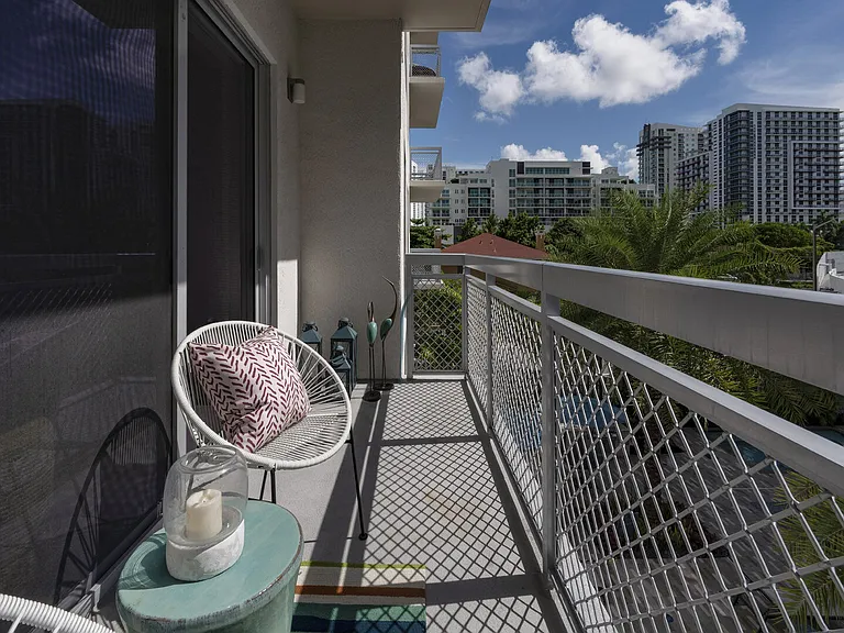 Blu27 at Edgewater — Photo 22