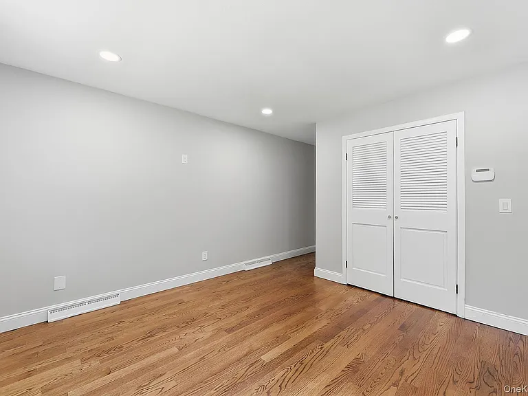 475 N Riverside Rd — Photo 27