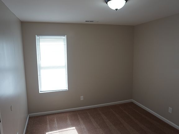 4th image of 29124 Glenwood St