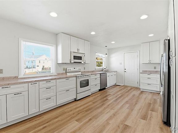 5th image of 613 Jasmin Dr