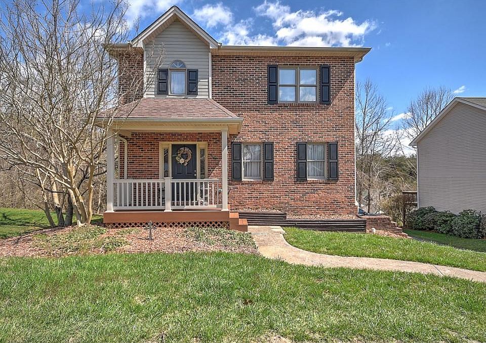 1st image of 521 Willowbrook Trce