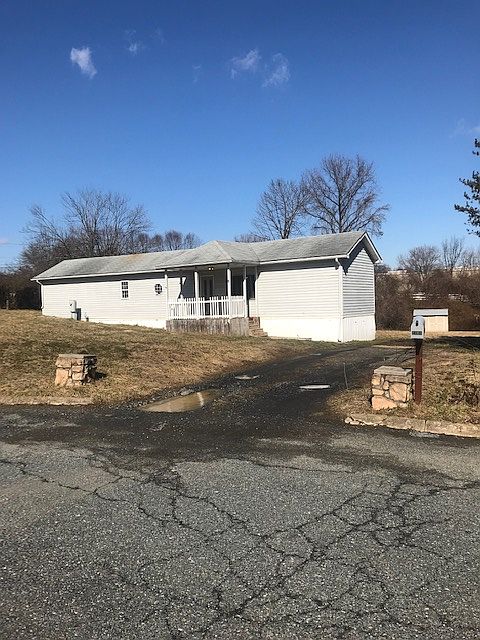 1st image of 4404 Sanford Ct