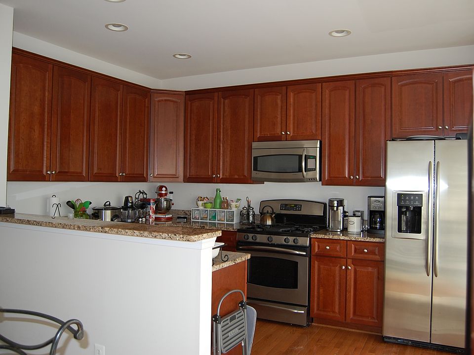 1st image of 2423 Huntington Park Dr