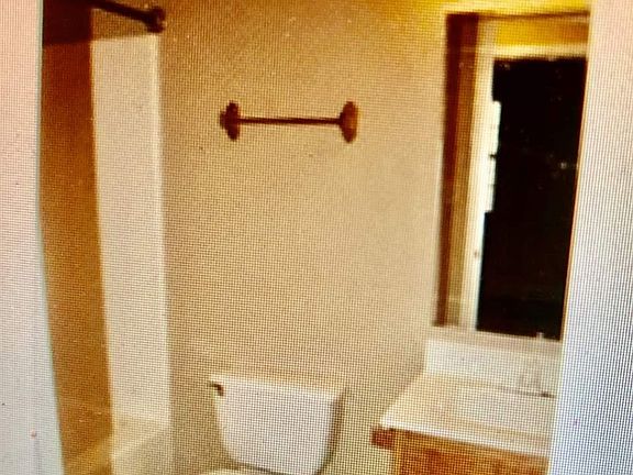 4th image of 141 Rockyreef Cir