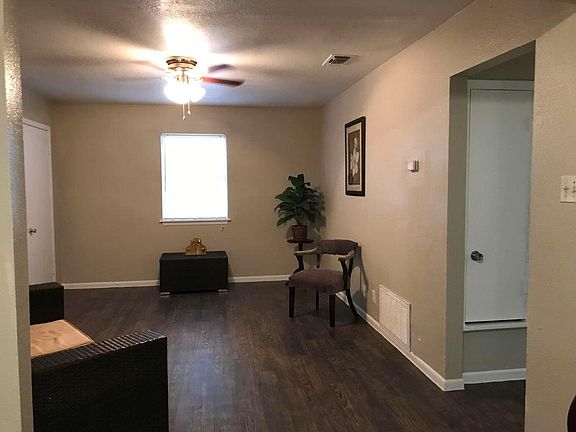 5th image of 222 Merida St