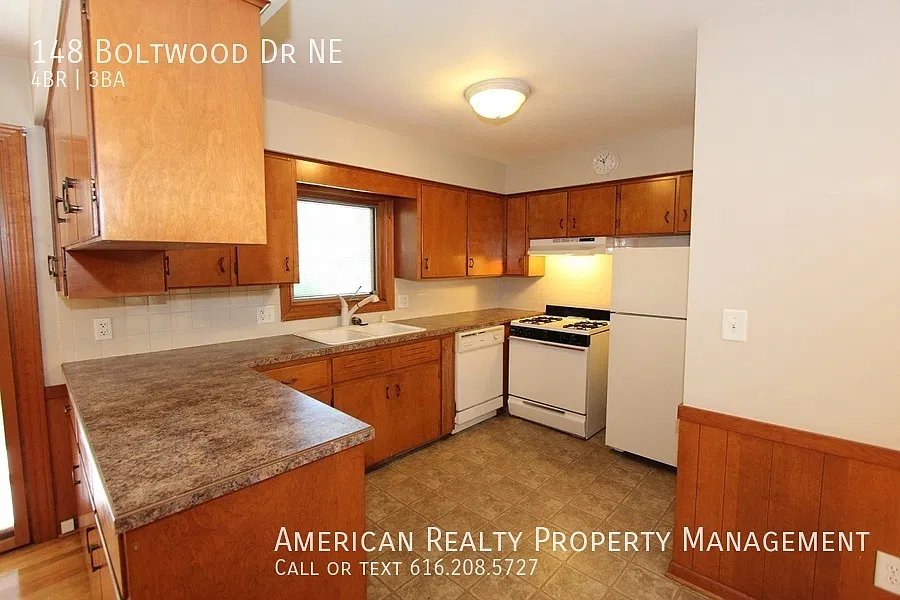 4 bed, 2.5 bath, 2062 sqft, $2,200 — Photo 2