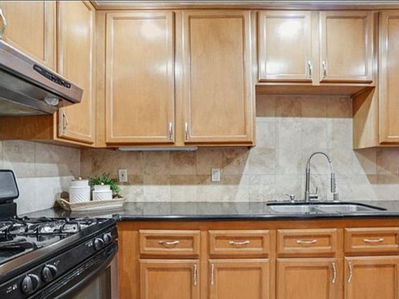 5th image of 23650 Monument Canyon Dr Unit D