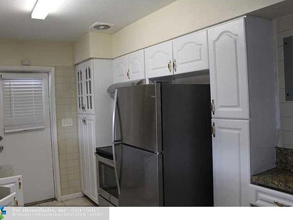3rd image of 1024 Long Island Ave