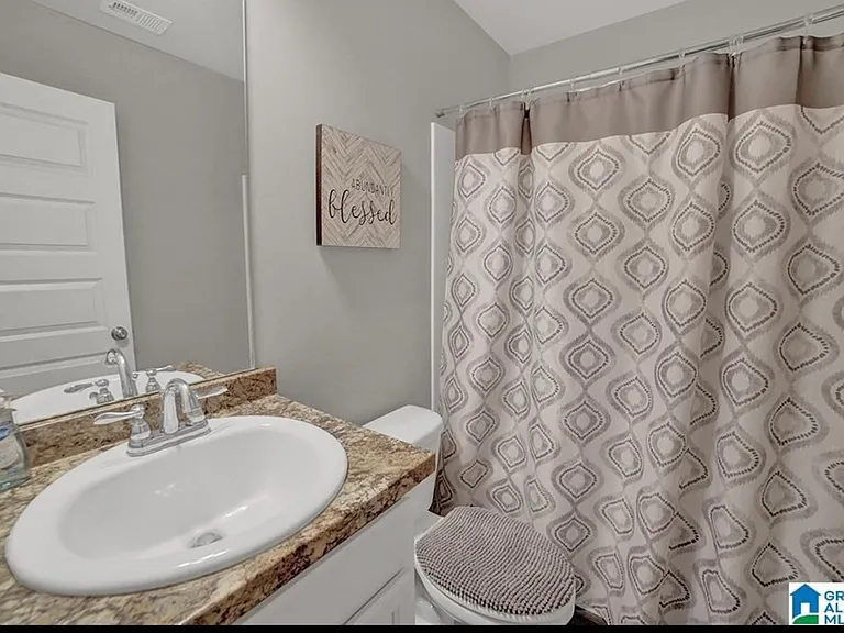 Second full bathroom upstairs
