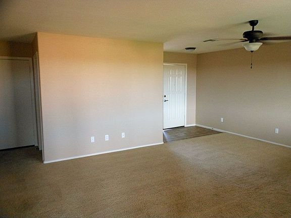 4th image of 42042 W Hillman Dr