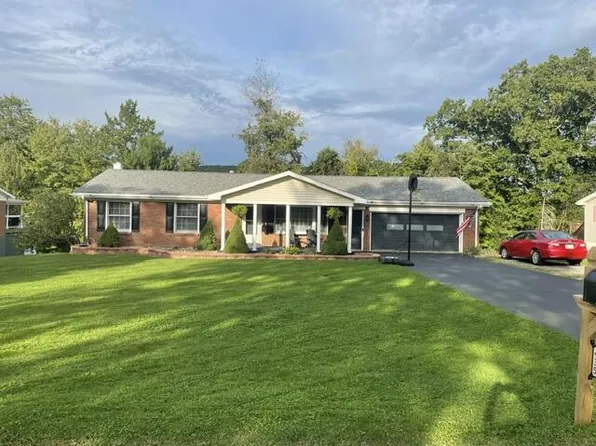 435 Gilfillan St, Franklin, PA 16323
