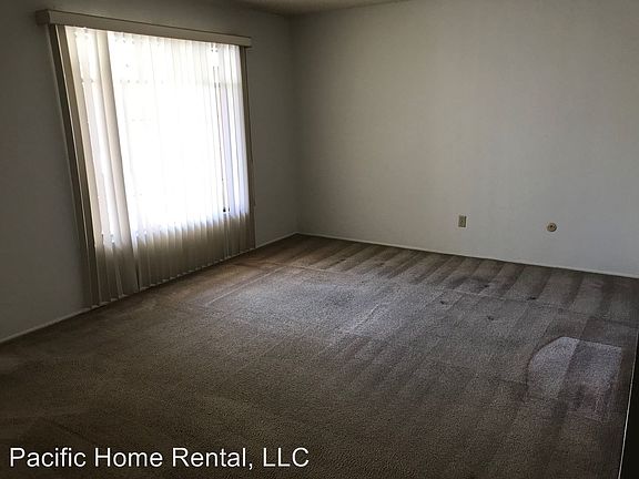 3rd image of 3025 Newell St APT 13