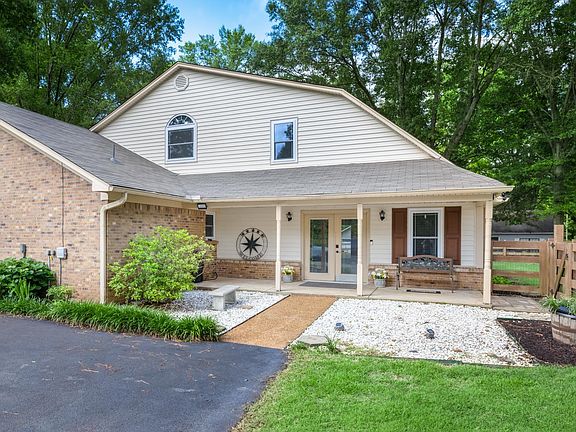 2nd image of 6639 Old Millington Rd