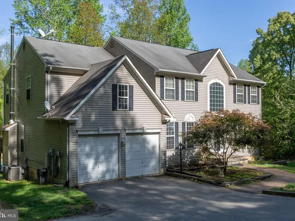 5 Retreat Ln, Fredericksburg, VA 22405