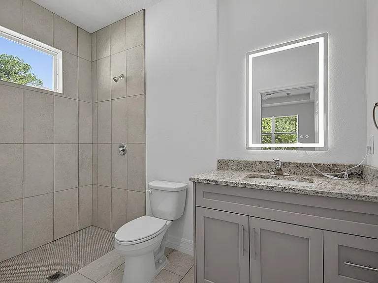 14 Ullynn Pl #A — Photo 51
